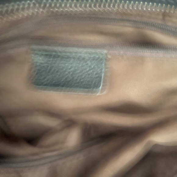 Black leather bag with gold accents and ‘swallow’/bird charm or labrl - Picture 7 of 7